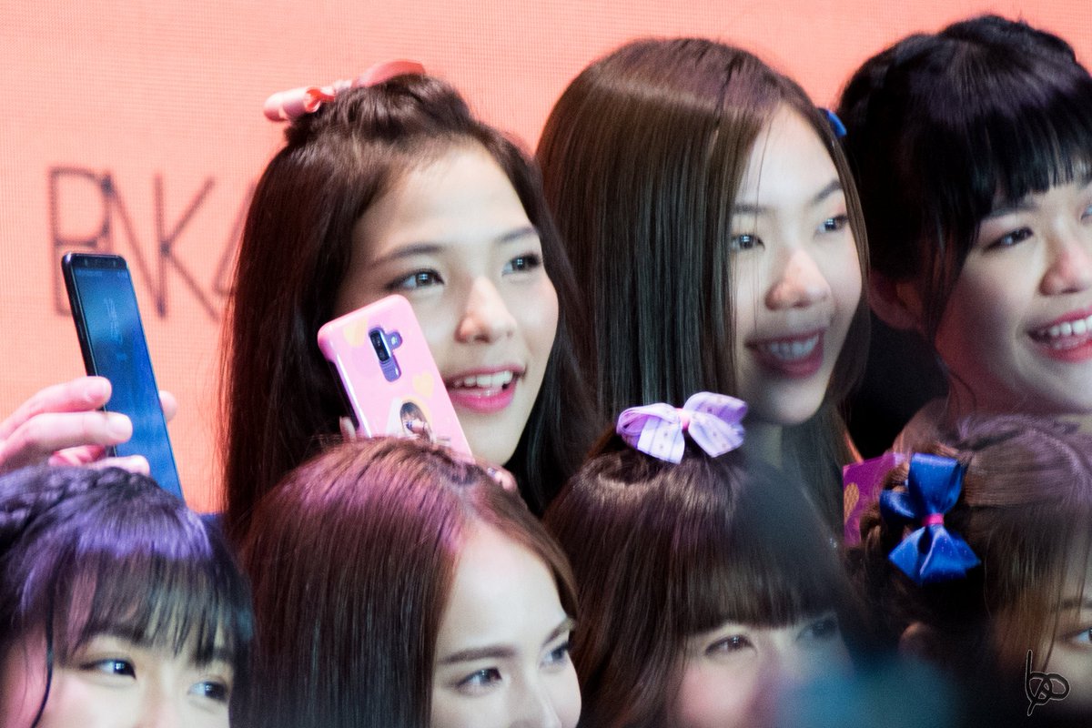 Book_Pan's tweet photo. POPO~ #OrnBNK48 #PunBNK48 #BNK48 #SAMSUNGxBNK48 https://t.co/DjyqvlCZFV