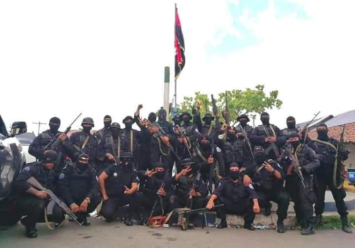 SnakeBoyNica's tweet photo. ¿no era la caravana de la paz que pregonaban los sapos y la compa Chayo vía sapocanales?¿ya no los conoces?¿ahora ellos pusieron los tranques?¿pero también quitaron los tranques y mataron a la policía?¿que no eran tus auto-defensas sandinistas?

MUCHAS PREGUNTAS 
#SOSNicaragua https://t.co/35xVAPBsiJ