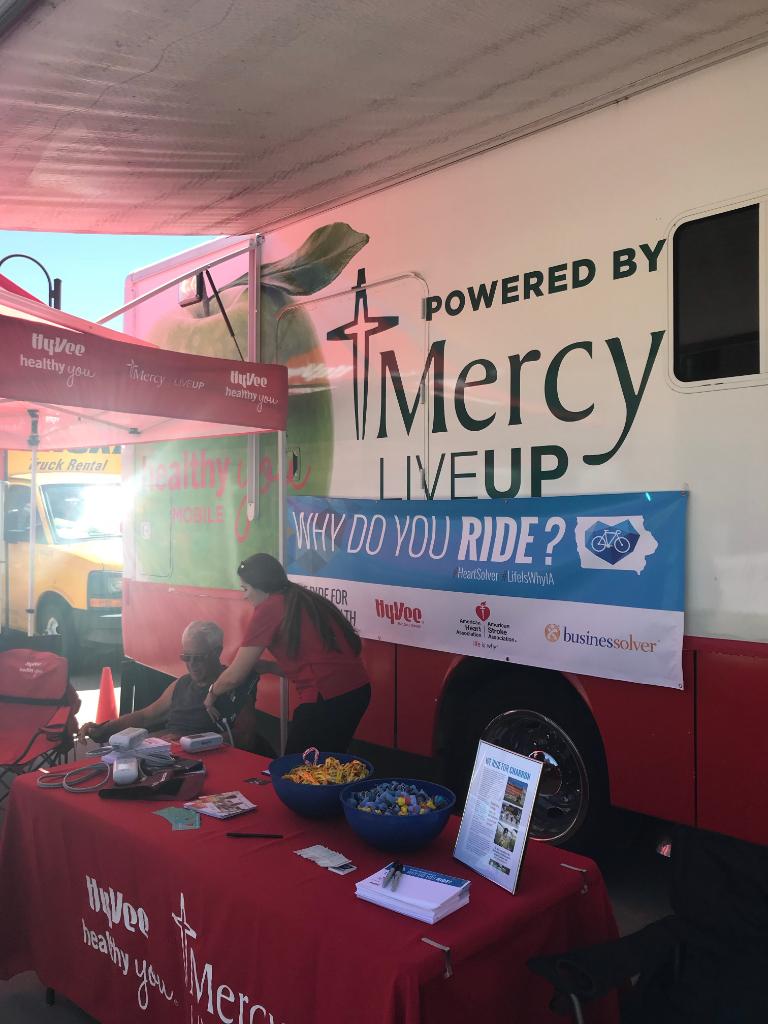 AHAIowa's tweet photo. If you’re at #RAGBRAI today in Ames or at this week's other stops, visit @AHAIowa and tell us why you ride. We’re with our local sponsors @HyVee, which is doing free blood pressure screenings, and @businessolver. #HeartSolver #LifeIsWhyIA https://t.co/yIhW5NOB6g