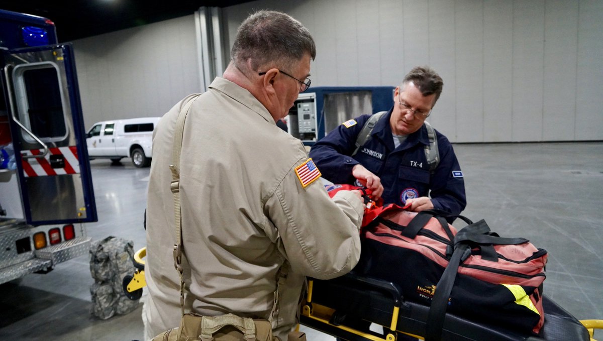 ASPRgov's tweet photo. Specially trained Civil Support Teams from the National Guard teach NDMS professionals about resources to help them respond to chemical, biological, radiological or nuclear threats. #NDMS2018 https://t.co/SIpDzXPdJk