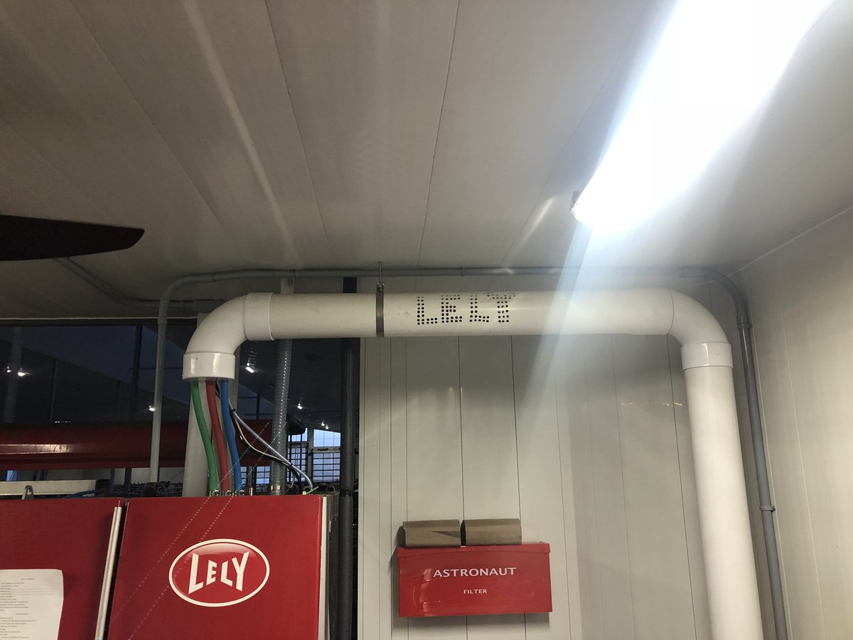 katelynmackay's tweet image. Successful startup so far @browndalefarm #livelifelely @Avonbank_Ag @DairyRobot