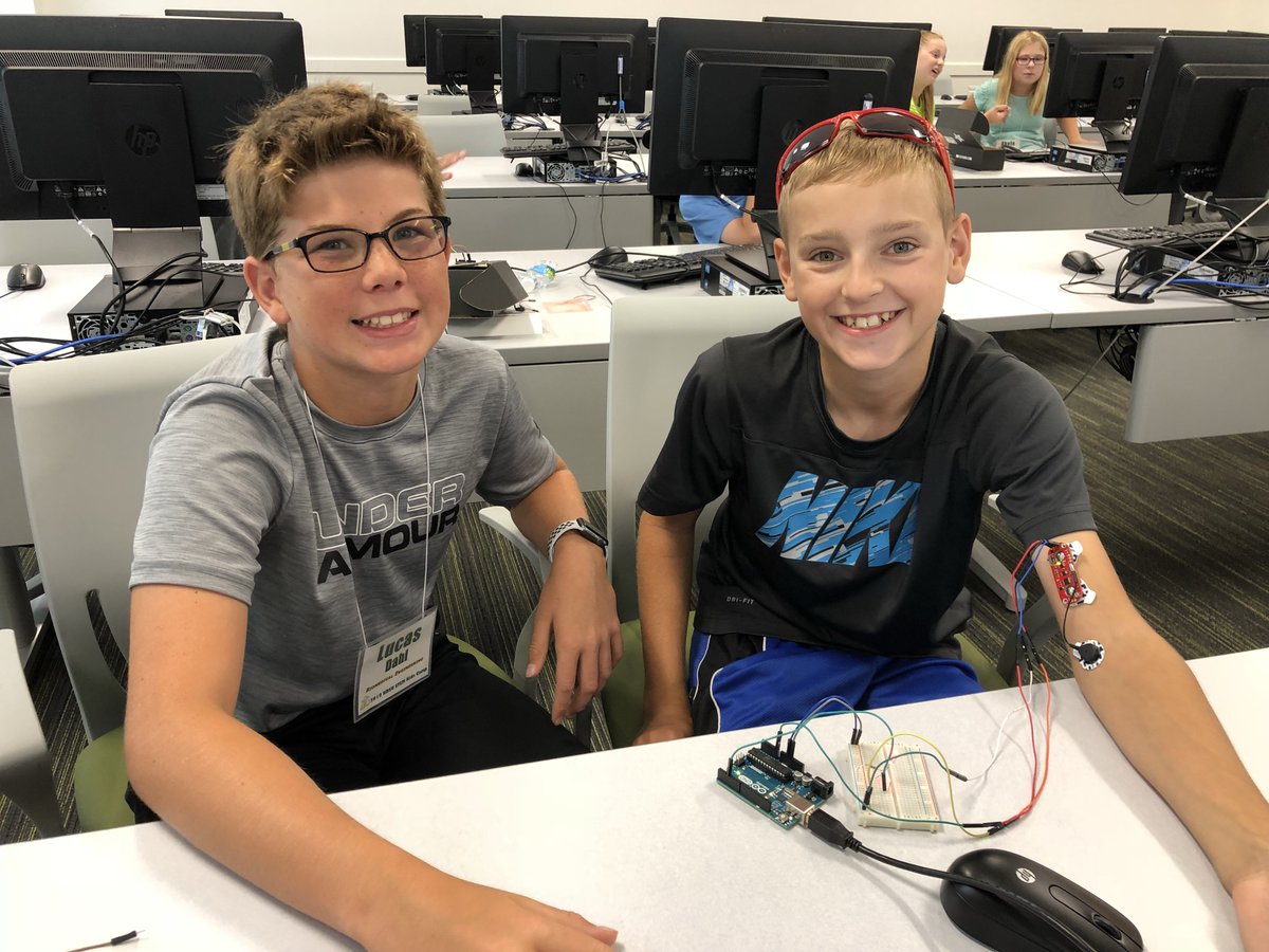KyleJBosch's tweet image. Our @NDSUEngineering STEM Kids summer camps are underway! It&apos;s been so fun to see the smiling faces as kids get excited about engineering and science.  #GoBisonEngineering #STEM #Engineering #NDSUengineering