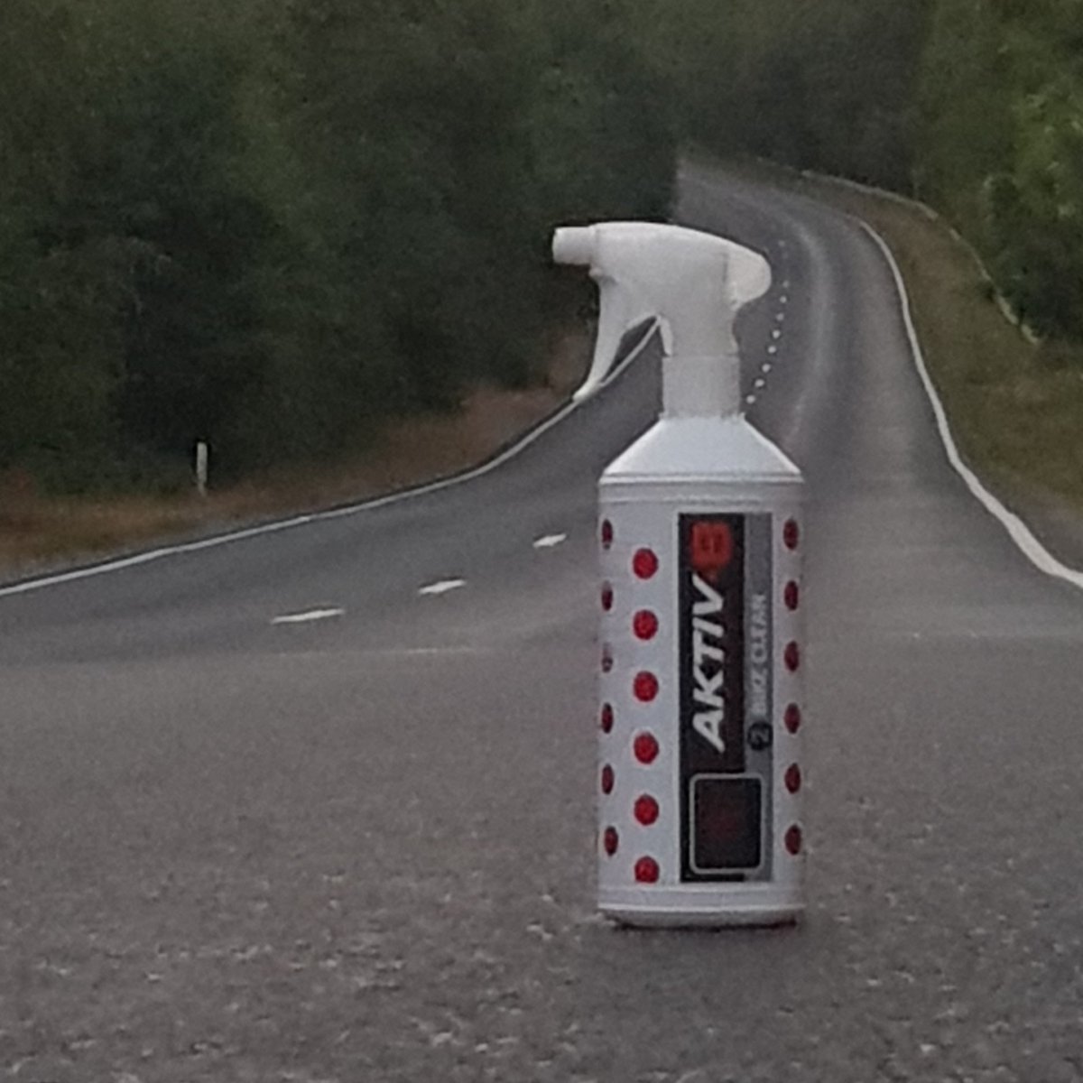 Aktiv_8's tweet photo. There's a mountaintop that I'm dreaming of
If you need me you know where I'll be..🔝
#TDF2018
#ViveLeVelo
#AKTIV8
#Bikeclean
#Codagex https://t.co/aEbeVPu2gv