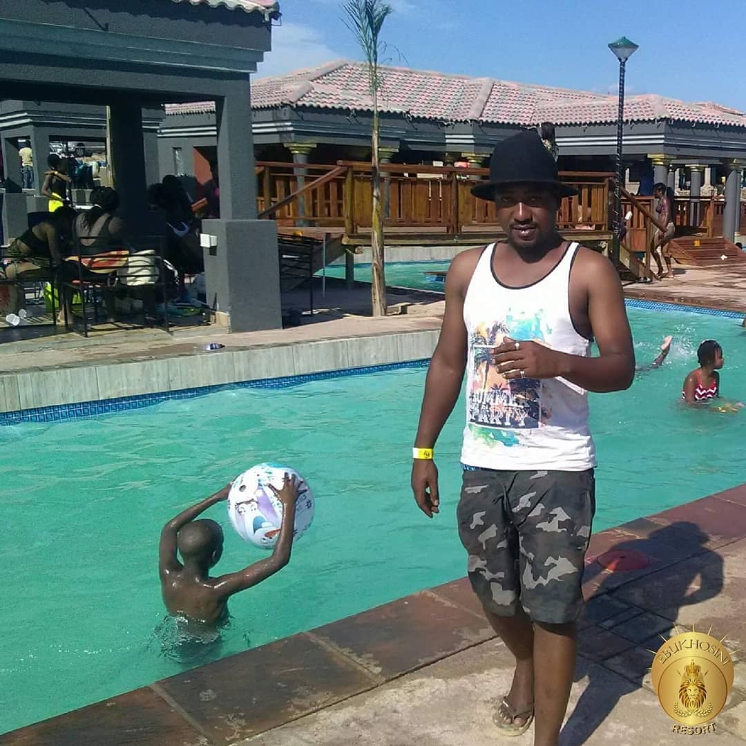 #djsbu @djsbu I'm Zakhele Mbatsane, owner of Ebukhosini Resort in Mzinti, Mpumalanga. Please spread d word Ngwenya.