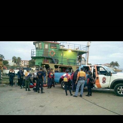 PcGuanta's tweet photo. 24/07 - 06:00AM || Salida a Isla la Tortuga, en operación de búsqueda y rescate de una persona desaparecida. #PCGuanta #BomberosAnzoátegui #ETRECVenezuela. https://t.co/lGklSKP4aN https://t.co/lJ5VLNImDK