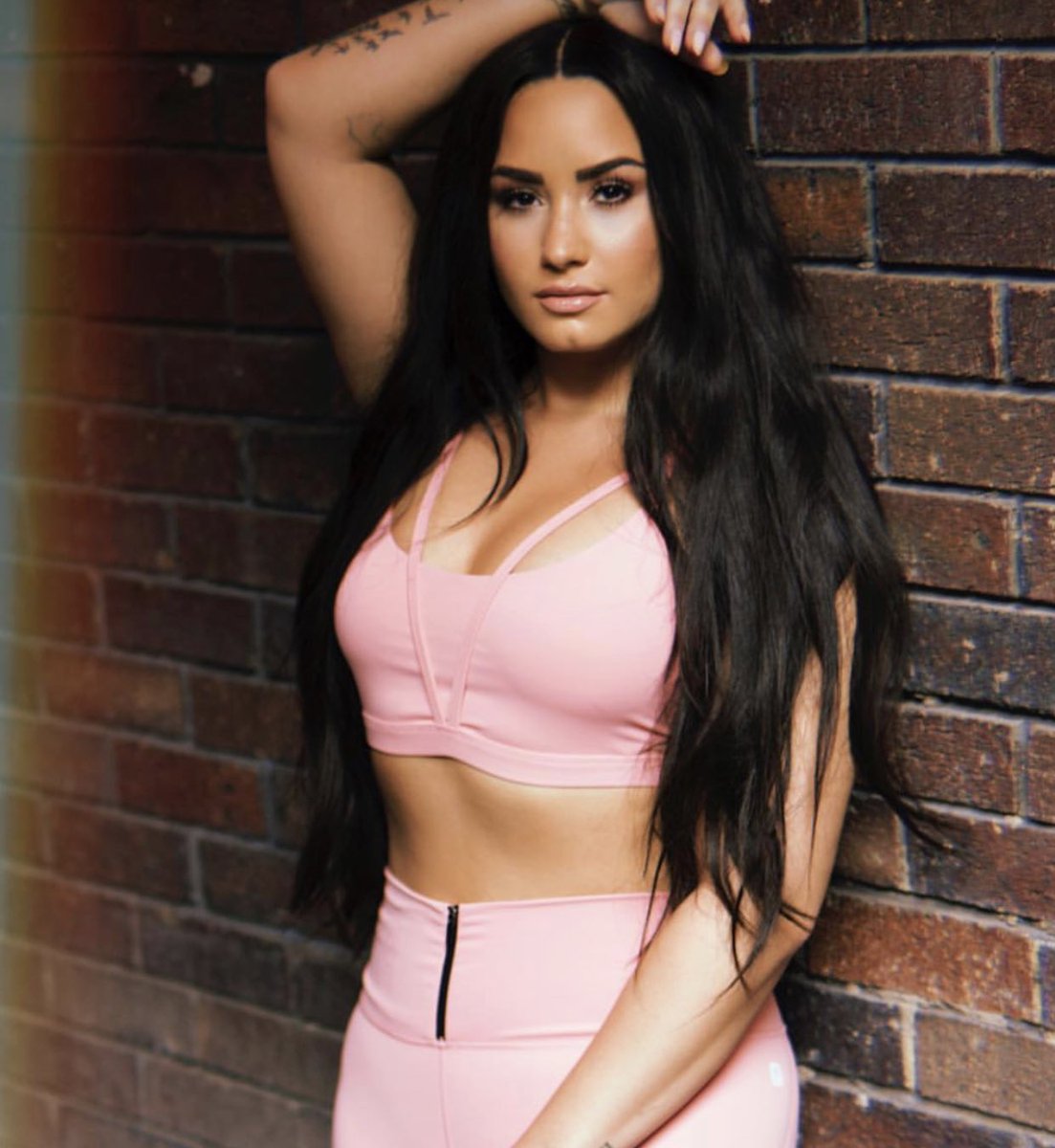 MakeUpGlams's tweet photo. We are with you #PrayForDemi 🙌🏻❤️ https://t.co/Km61UGiDQj