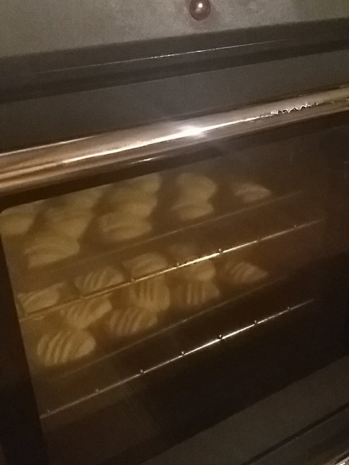 katielighten's tweet photo. End of term for smallest "did you make the cake you promised for me mum?" Aaggghhh - no eggs - no plain flour #MaryBerry to the rescue with her #forkbiscuits recipe β€ you Mary https://t.co/f9xpqoRjMC