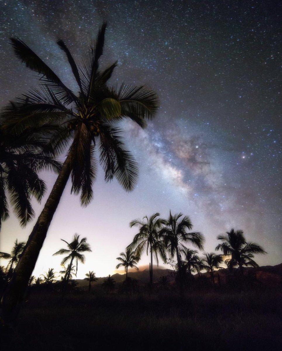 visual_supply's tweet image. Hawaii dreams 😍🌴🌌