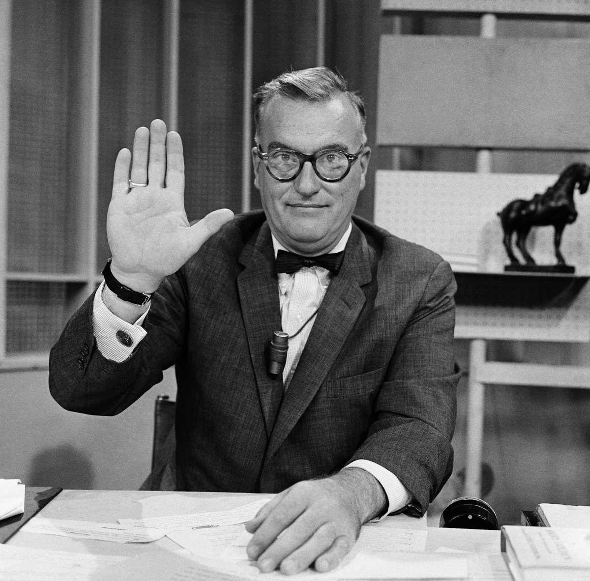 Unearthed In The Atomic Attic: The Wide, Wide World Of Jazz - Dave Garroway, image size:1200x1182