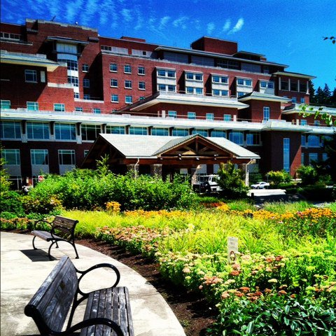 PeaceHealthJobs's tweet photo. SHMC RiverBend is named one of the prettiest hospitals in the country, according to Soliant. Check out current openings: https://t.co/TZ3JSmh3f5 #PeaceHealthCareers #PeaceHealth https://t.co/xqzvTXCBdK