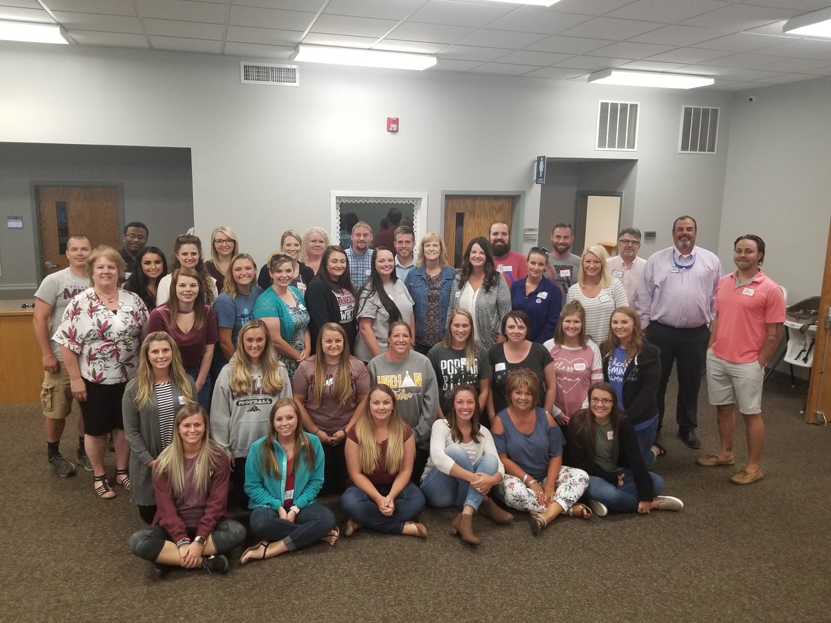 Forever_DrDill's tweet photo. This is how you change the world. #Capturingkidshearts #pblearns @flipflippen https://t.co/Q5NYg8ZF59