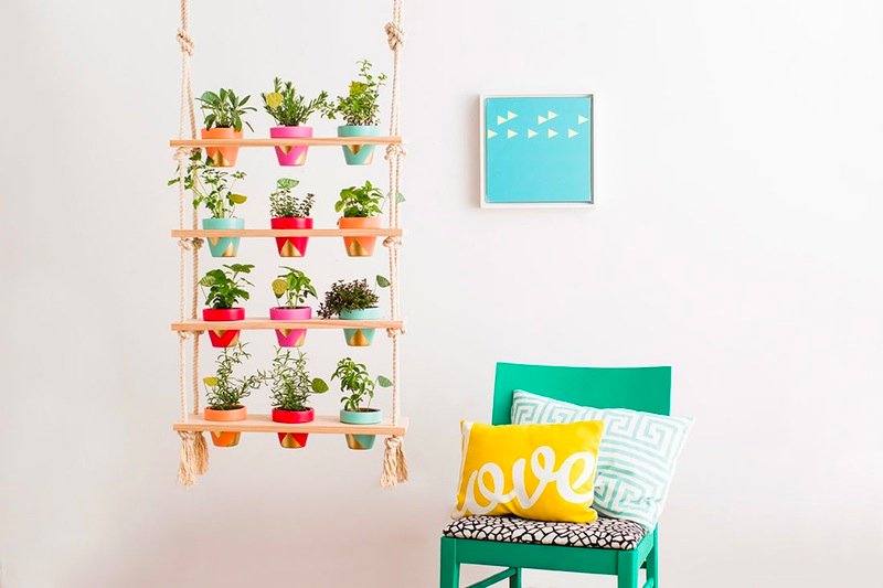 Heights_Perrin's tweet image. Who else has major heart eyes over this vertical garden? 🙋
Do you have any unique ways to display plants in your apartment home? goo.gl/9KAghr