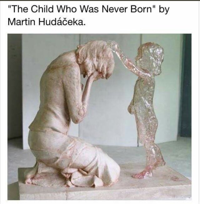 jacque_cal's tweet photo. “El niño que nunca nació” una escultura que representa la triste realidad del aborto 😔 https://t.co/bH2d00KA9n