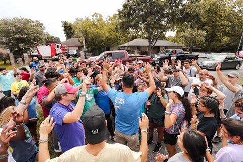 kara_ballard_'s tweet photo. “It’s not about you doing things for God,It’s about letting God work through you”  #uniqueweek2018 https://t.co/7yOdPLasTr