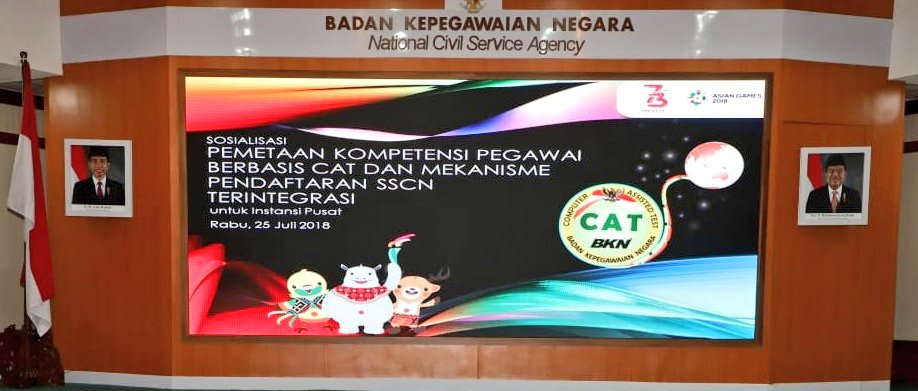 BKNgoid's tweet photo. Hai #SobatBKN

Pagi ini seluruh unit kepegawaian Instansi Pusat bersama BKN bahas mekanisme seleksi CPNS terintegrasi dan rancangan pemetaan kompetensi ASN berbasis CAT.

Kepala BKN Bima Haria Wibisana secara langsung menyampaikan arahan teknis seleksi CPNS mendatang.

#CPNS2018 https://t.co/0ZzH19JSxE