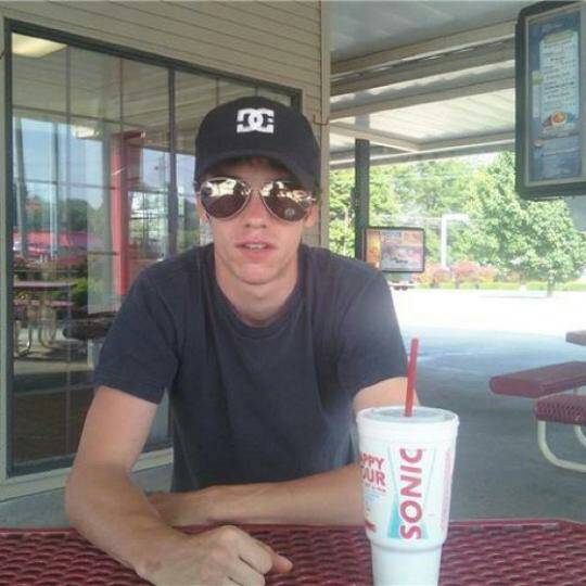 Nicole14824714's tweet image. 🙌 YASSS It's time for a great show THᏘTᎶUᎽᎦᏋᏘN⚱:#Chat #Music #quickon
liveme.com/share/index_li…