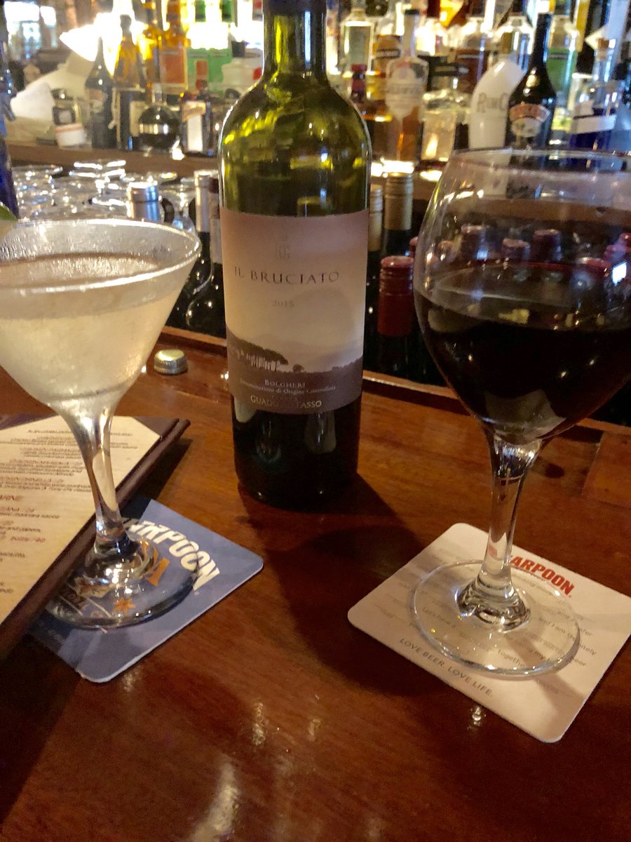 darleric's tweet photo. If your friendships don’t involve one of these two things, then they’re not really real. #mytruth https://t.co/KdEhKlpnpv