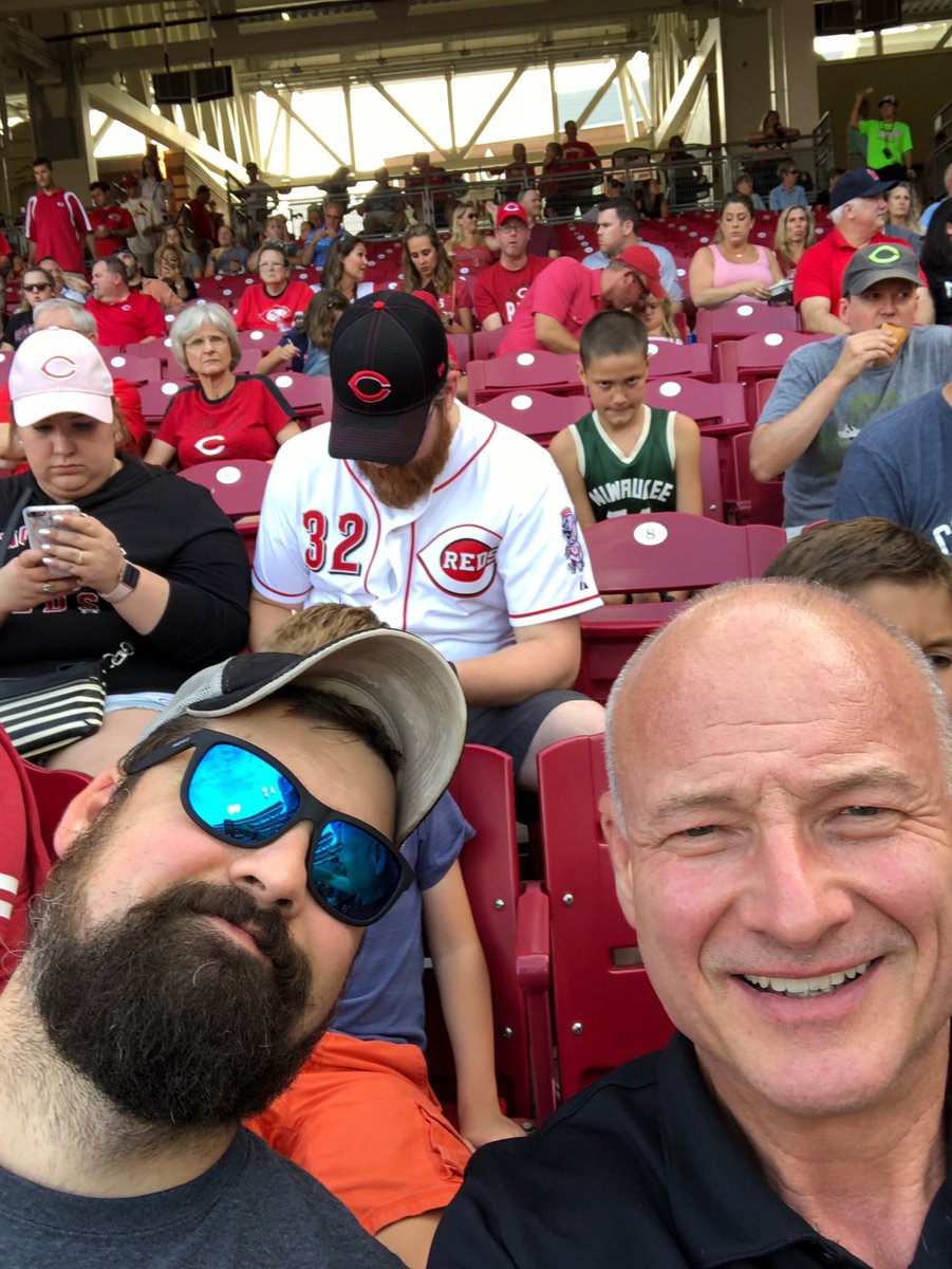 stvlcktt's tweet photo. Perfect night for baseball @great America ballpark #redscardinals https://t.co/ngY93tfR68