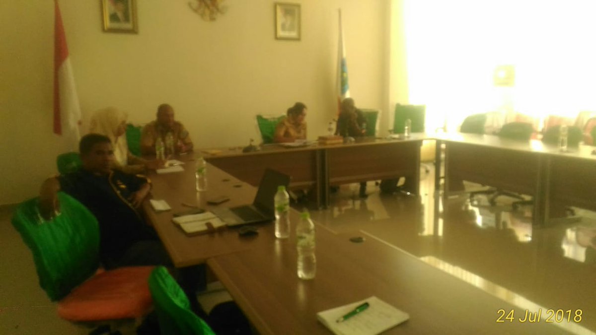 SlamyHwa's tweet photo. Koordinasi dgn Satker P3MD DPMK Papua Barat dlm rangka persiapan PERCEPATAN pelaksanaan PID 2018. Smoga upaya ini menberi berkah utk keberhasilan program dan perbaikan kehidupan bagi masyarakat desa di Tanah Papua..aamiin https://t.co/Qv4ikVotrE