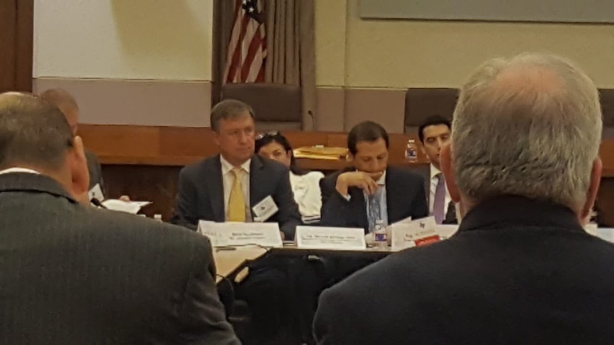 mrikelme's tweet photo. Fortaleciendo los lazos en materia de Comercio Fronterizo con Texas, hoy se celebró el Encuentro Binacional "The Border Trade Advisory Committe Meeting", con la presencia del Secretario Gerardo Berlanga en representación del estado de Coahuila. #FuerteCoahuilaES https://t.co/ZBOfkIUFae