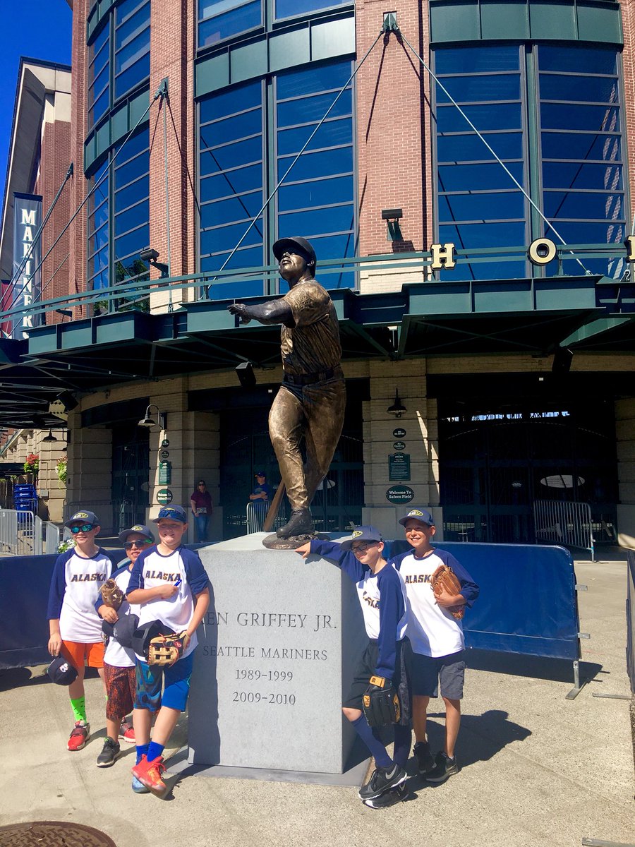 Alaska baseball representing @ Safeco #WhereiRoot