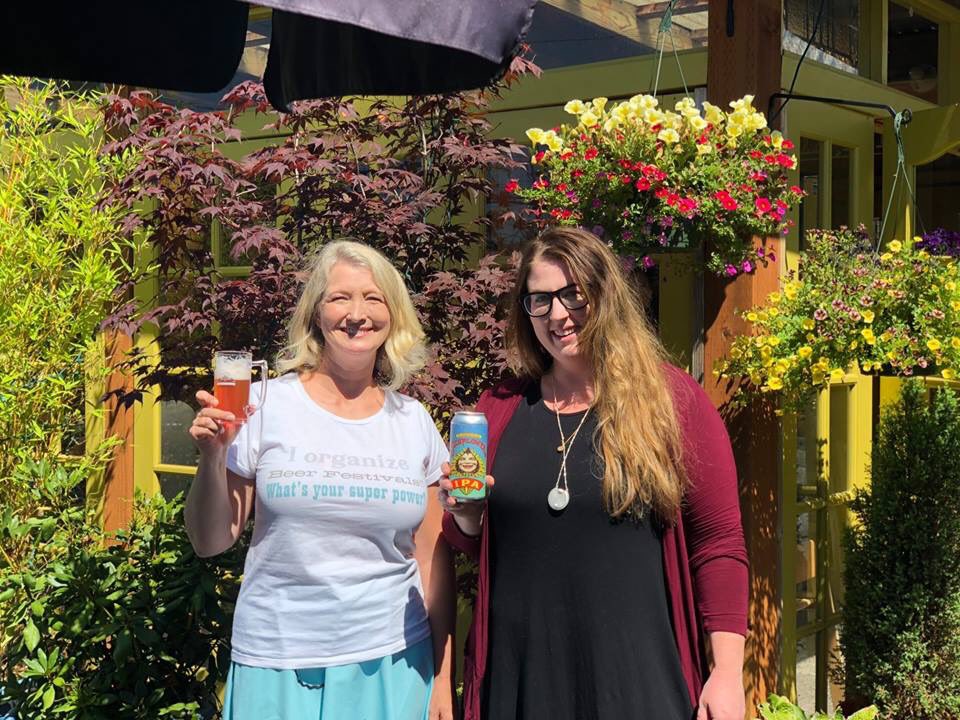 stevenshomler's tweet photo. .@oregonbrewfest 2018 Preview - @PDXBeerPodcast ep 77

In this episode I visit with @Crabbsoup and Jessica Standley w @CaptainNeon previewing OBF 2018 
Here is a link to ep 77 – https://t.co/ZCRz0cMzIT  #OBF2018 
#Portland #Beer 
#PortlandBeerPodcast https://t.co/mI1jmtv4p0