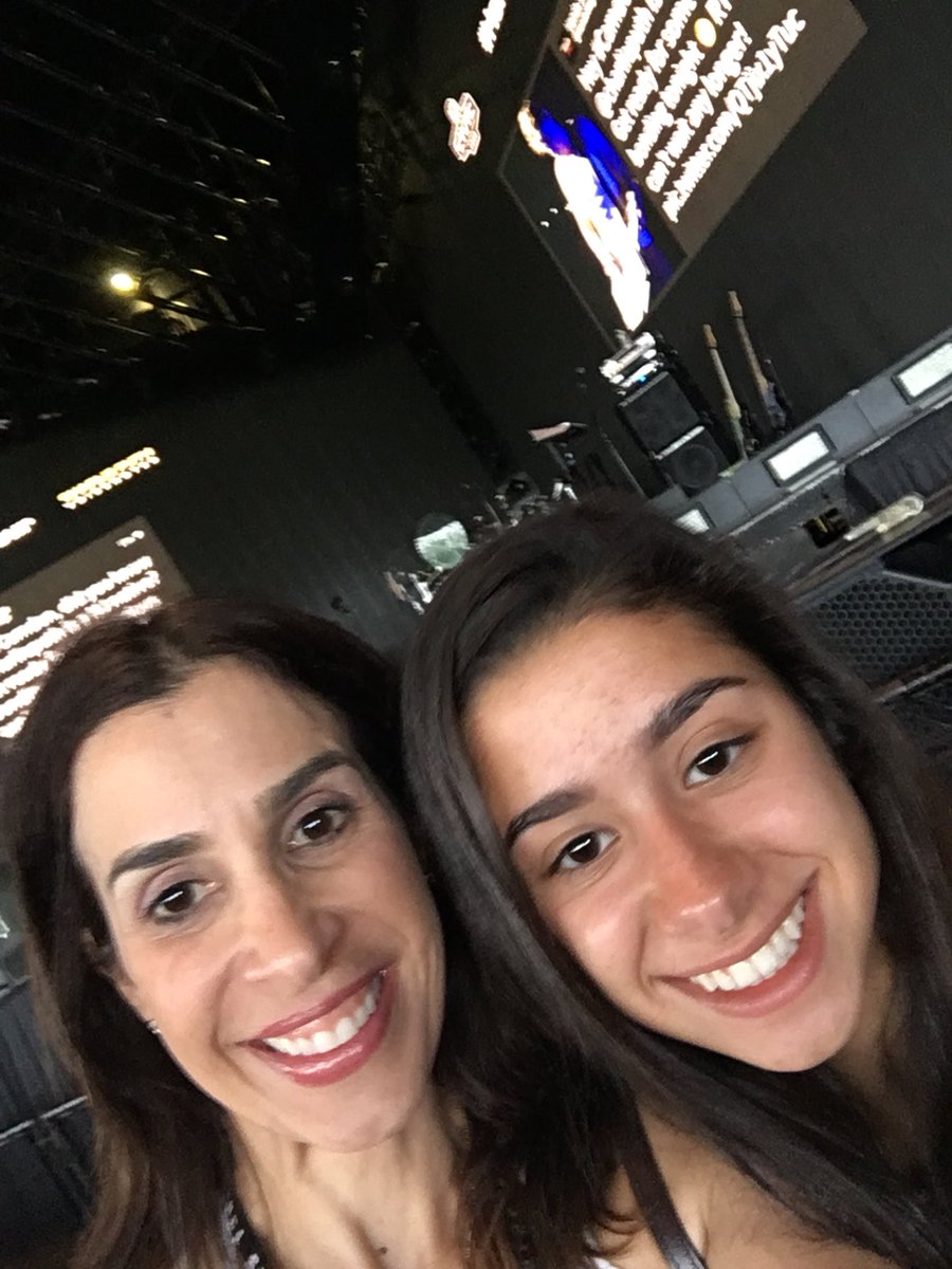MonicaCapuzzi's tweet image. Waiting for @charlieputh #HondaCivicTour