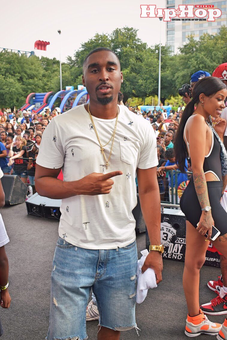 HipHopWeekly's tweet photo. [HHW PHOTOS] Trae Day 2018 Weekend 11th Annual Community Celebration #TraeDay #TraeDayWeekend2018 recap online https://t.co/nhLBEuruca (photo credit: @KimSoMajor) https://t.co/VJWeYVQS5S