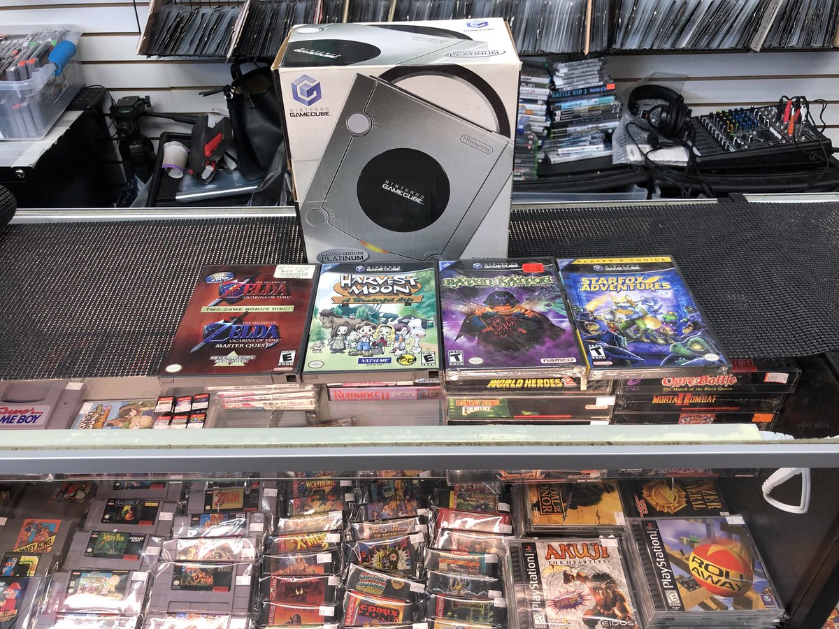 bklynvideogames's tweet image. Ok guys this is everything. I promise. Sorry for the spam today. But it was a lot of stuff. #futurama #dothack3 #dragonballzbudokaitenkaichi3 #rayman #lastblade2 #videogames #nyc #brooklyn