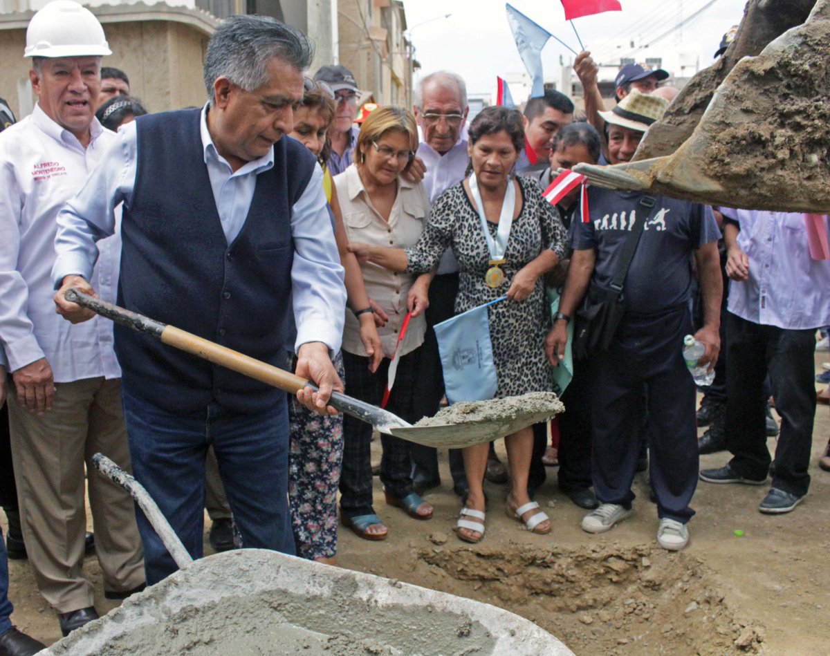 munichiclayo's tweet photo. El domingo 15 de julio iniciamos la obra de pavimentación de la urbanización Ana de los Ángeles en #Chiclayo. https://t.co/V3UCo9ZZra