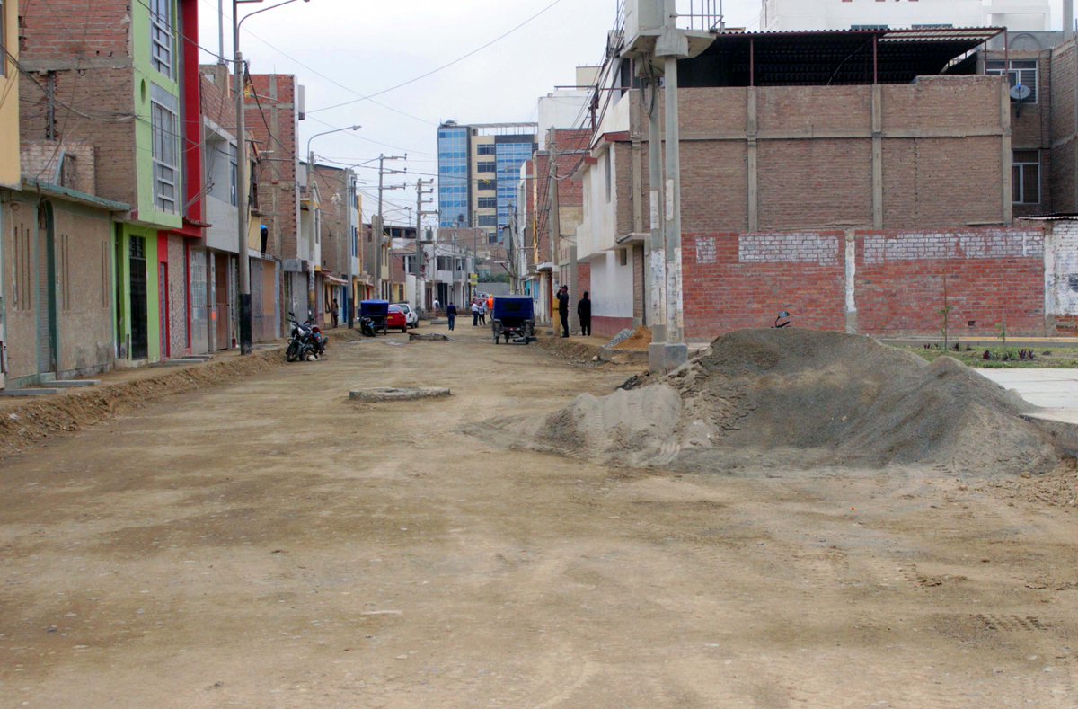 munichiclayo's tweet photo. El domingo 15 de julio iniciamos la obra de pavimentación de la urbanización Ana de los Ángeles en #Chiclayo. https://t.co/V3UCo9ZZra