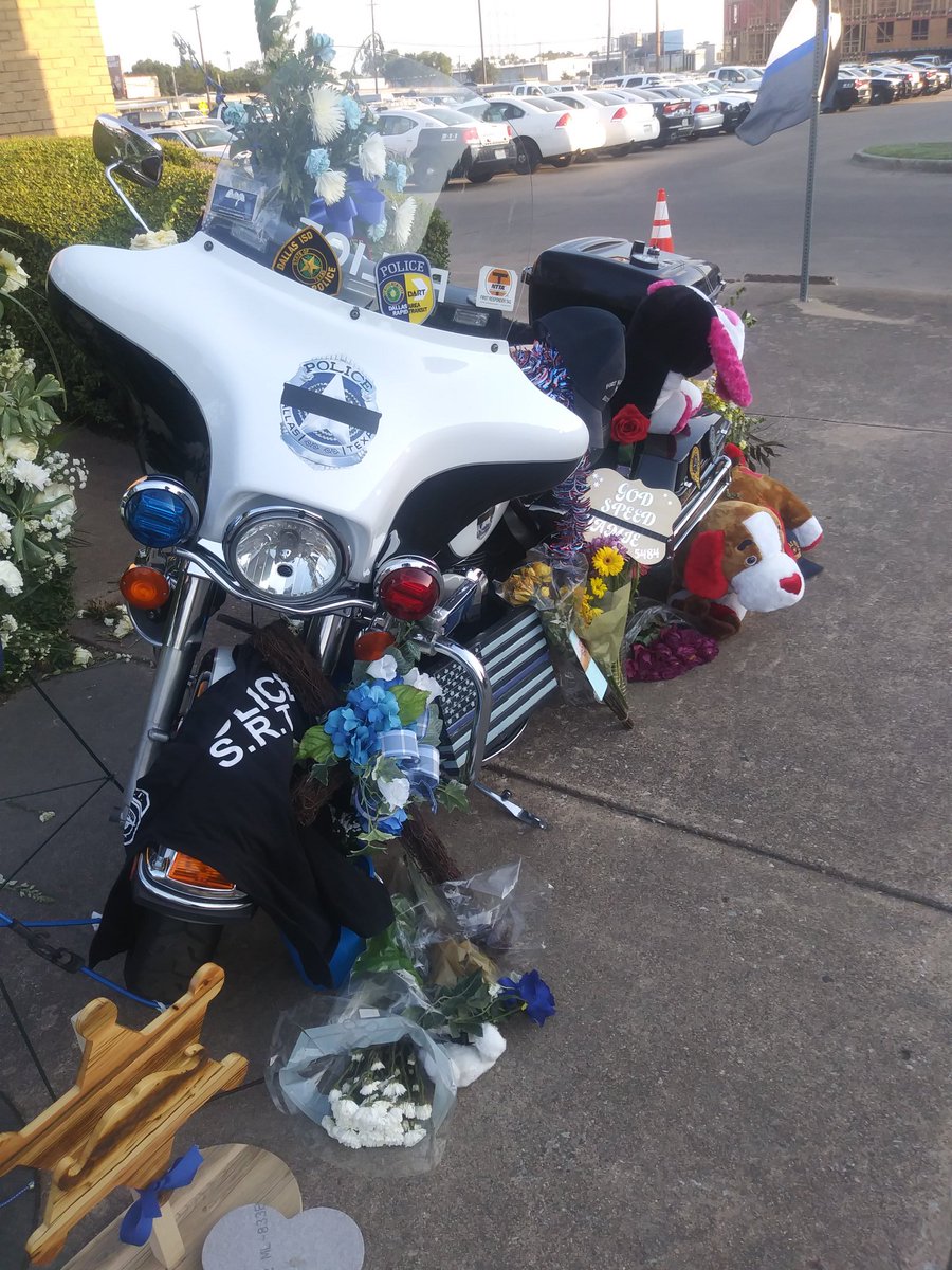 DPDForge7614's tweet photo. We come in knowing that our lives could be at risk, but there are some duties where that thought never crosses our minds.  

May you forever rest in peace, sir. https://t.co/8oKrearNVR