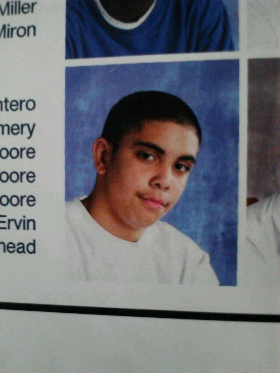 CLucianoNRM's tweet photo. He look like the nigga who they almost chose to play Jimmy on Degrassi #MMRoast https://t.co/7x6WbU28RL