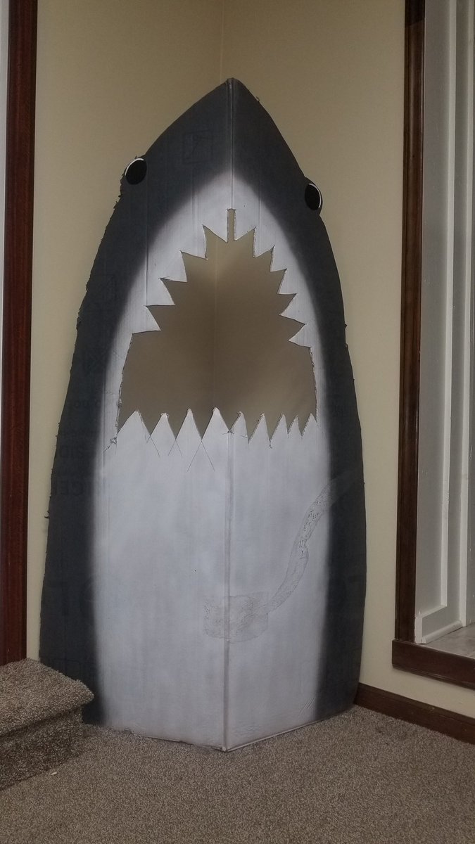bwarr88's tweet photo. #SharkWeek is awesome!!!!!! https://t.co/7V4b6BOA1z