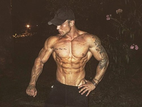 #Gaymuscle #live #musclecam Numz Shaw at https://t.co/zDbZsDyOz5! https://t.co/SCU3CIvssq