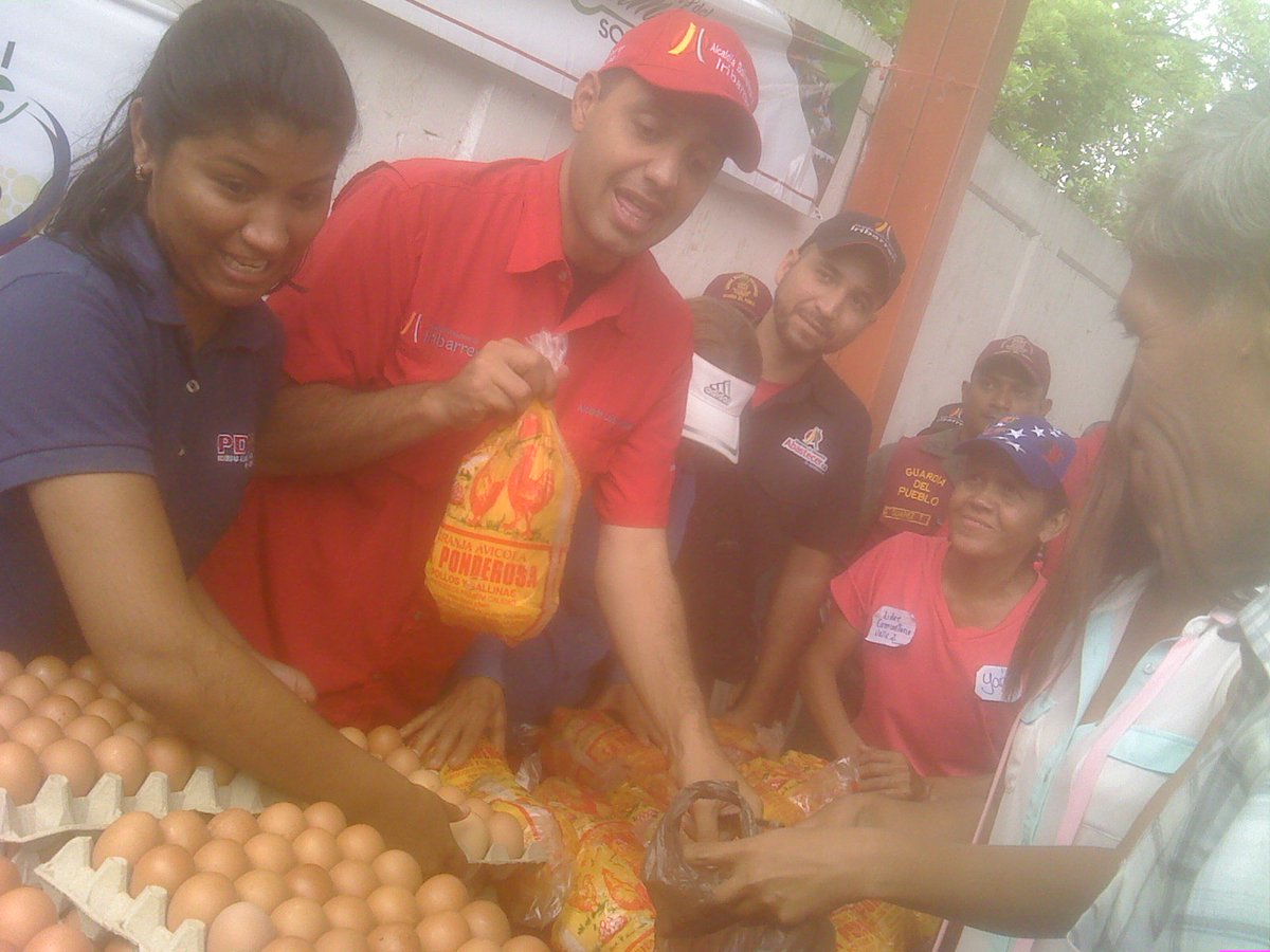 comunidadvalleI's tweet photo. #Feriadelcamposoberano Le damos las gracias a @juntosesposible @luisjonaspsuv a la #Fundaciondelniño y #Abastecer por hacer posible esta gran jornada @NicolasMaduro @gobiernodelara @AlcIribarren @PartidoPSUV #ElValleI https://t.co/q4FEpcxXXh
