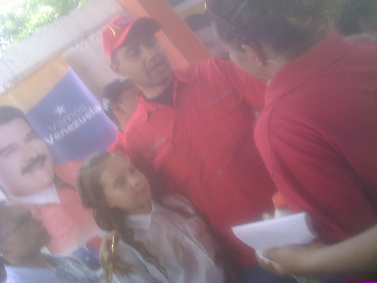 comunidadvalleI's tweet photo. #Feriadelcamposoberano Le damos las gracias a @juntosesposible @luisjonaspsuv a la #Fundaciondelniño y #Abastecer por hacer posible esta gran jornada @NicolasMaduro @gobiernodelara @AlcIribarren @PartidoPSUV #ElValleI https://t.co/q4FEpcxXXh