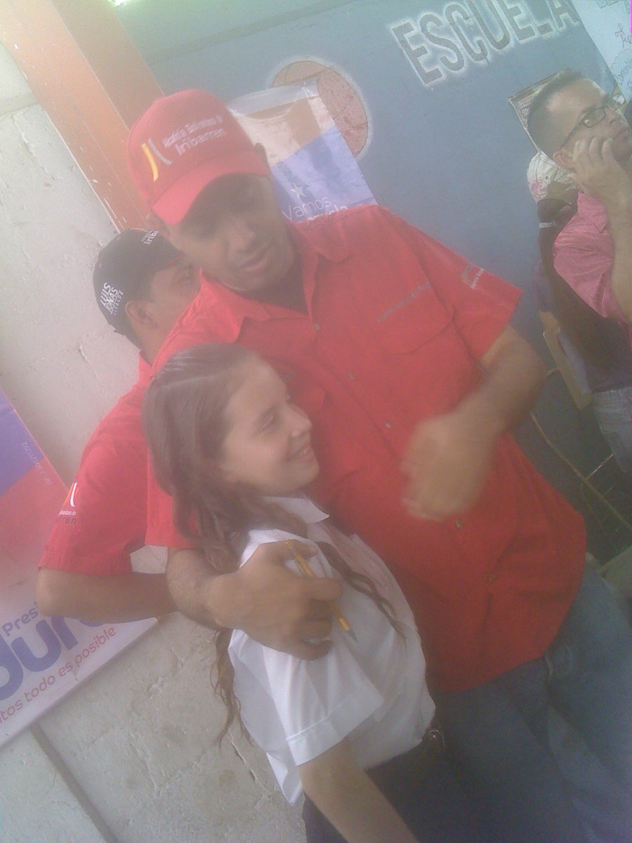 comunidadvalleI's tweet photo. #Feriadelcamposoberano Le damos las gracias a @juntosesposible @luisjonaspsuv a la #Fundaciondelniño y #Abastecer por hacer posible esta gran jornada @NicolasMaduro @gobiernodelara @AlcIribarren @PartidoPSUV #ElValleI https://t.co/q4FEpcxXXh