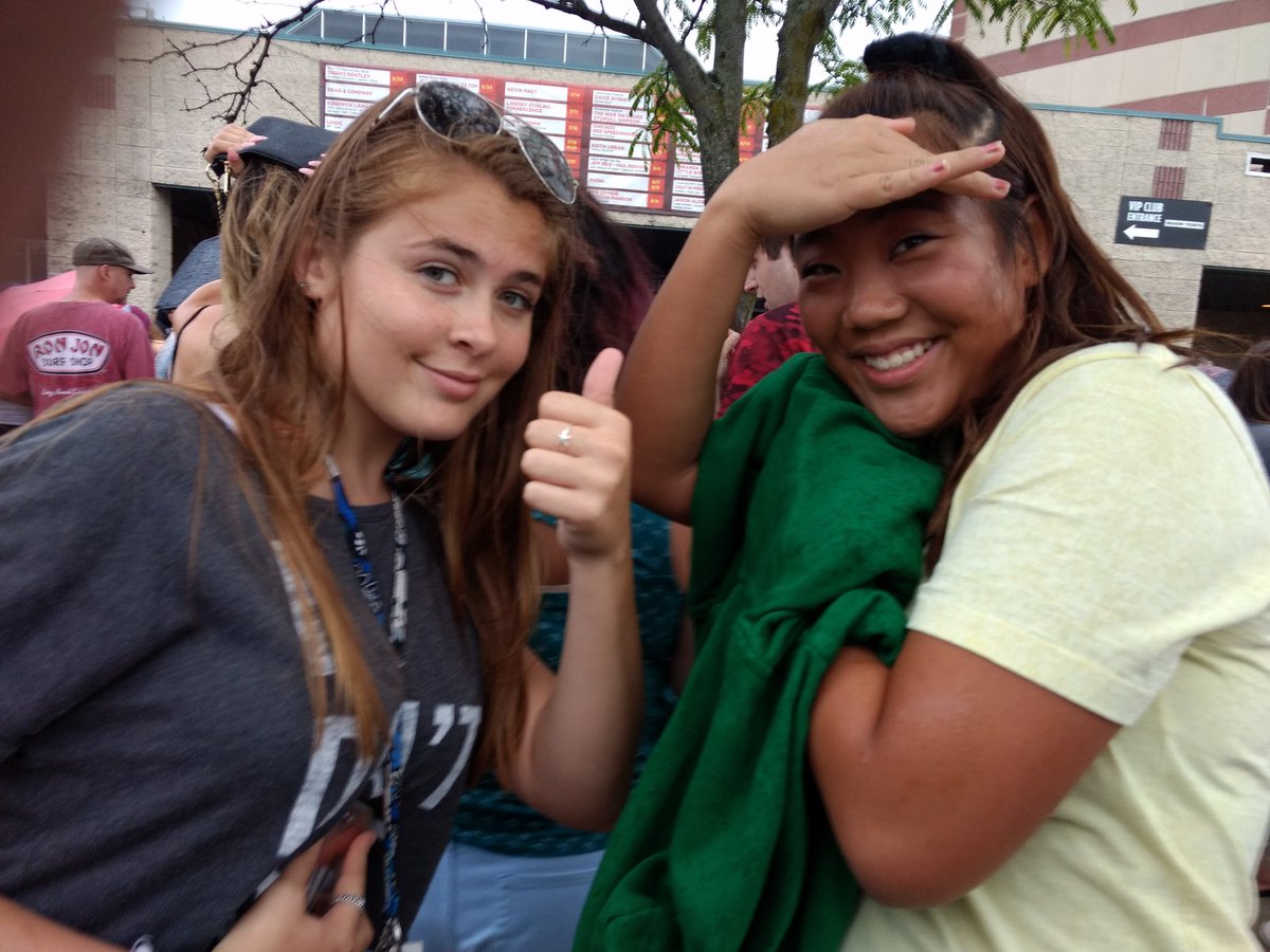 bjbonner1's tweet photo. @Chaieputh Nor rain nor heat nor storm will keep us from you!
#HondaCivicTour https://t.co/SXQCK1i2ea
