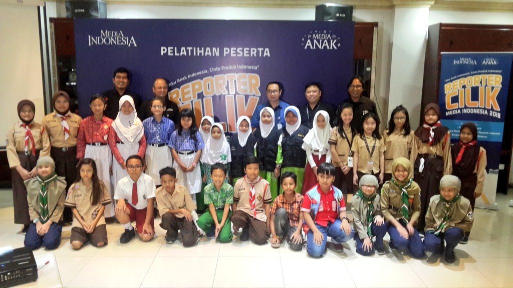 Prosesi foto bersama para reporter cilik #RepcilMI2018