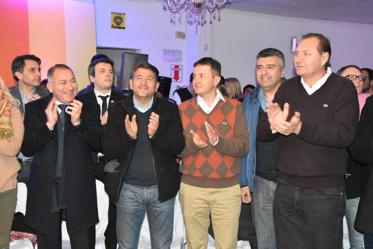 jprosanfco's tweet photo. Presenciamos en Marcos Juárez el lanzamiento de campaña de @DellarossaMsJz apoyando a nuestro candidato joven @ezecornaglia 💪 https://t.co/tcfCrXXW10