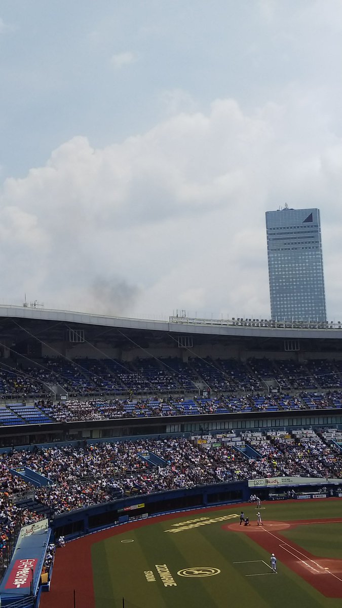 美浜区ひび野で火事が起きている現場の画像