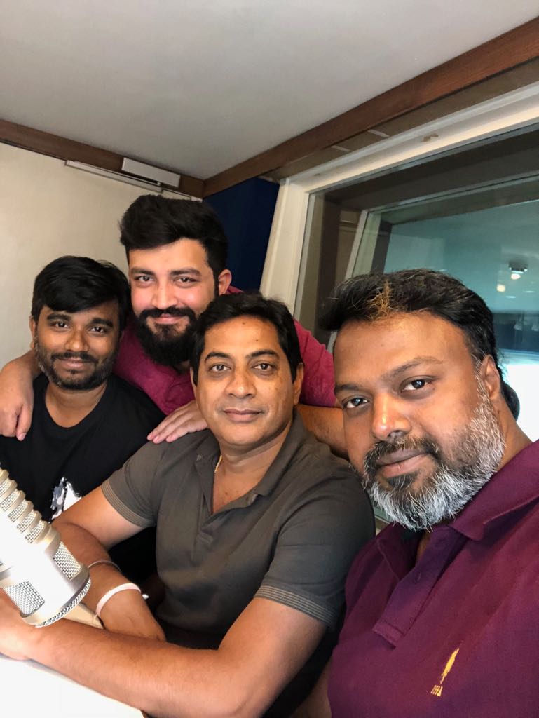 KollywoodCinima's tweet photo. @DirectorGokul @sidvipin @dudlyraj
@editorsabu on #JungaPromotions happening now at @BIGFMTamil
#2DaysToGoForJunga
@VijaySethuOffl @sayyeshaa @vsp_productions @AandPgroups @kav_pandian @thinkmusicindia @proyuvraaj https://t.co/PZxe0voyhB