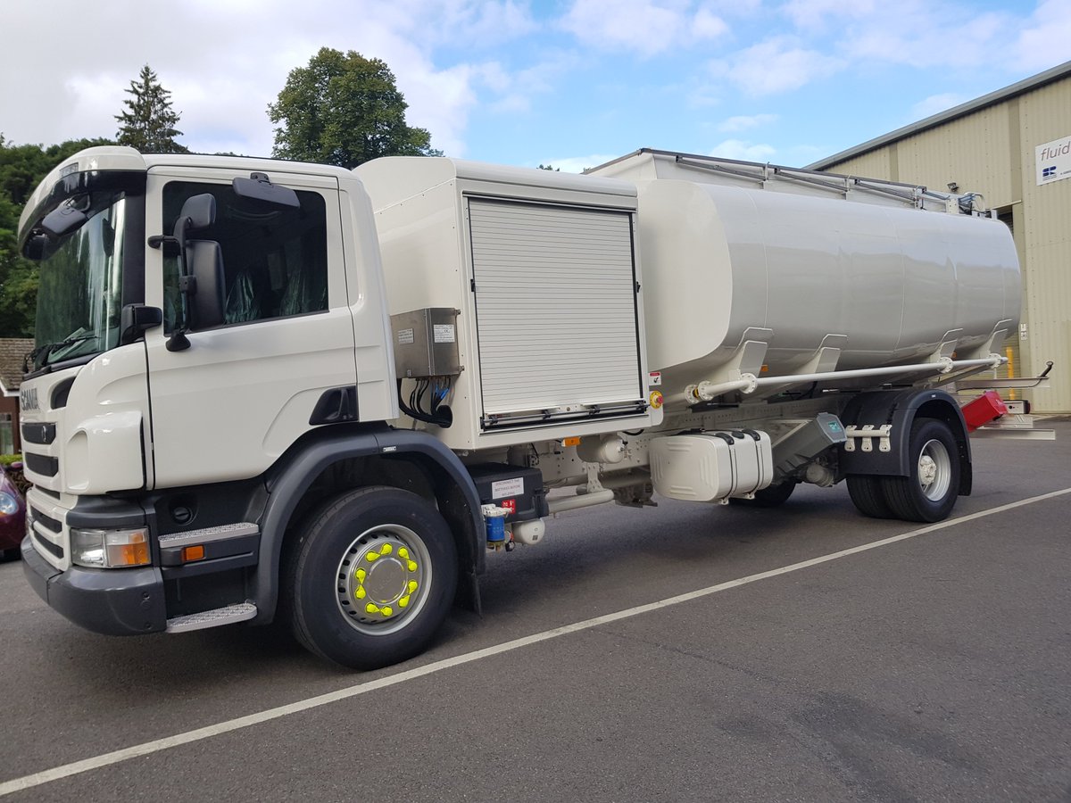 FluidTransferUK's tweet photo. 20,000 Litre Aircraft Refueller manufactured by @FluidTransferUK for delivery to the Kenyan Military. #aviation #refuelling https://t.co/tmXD5v9CJ1