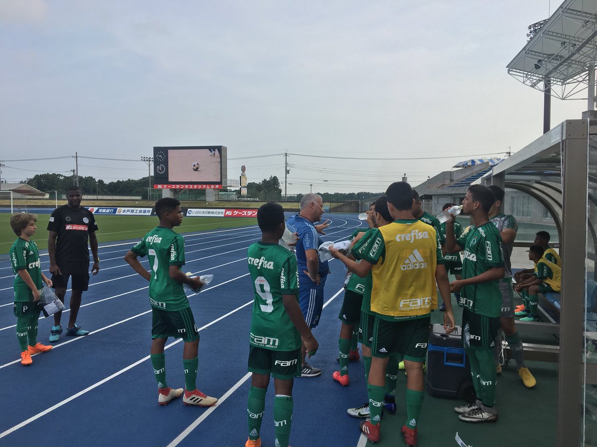 安彦考真 いじめ相談窓口開設 Dmください さぁこれから水戸証券チャレンジフェスティバル 水戸ホーリーホックvパルメイラスの試合がスタートします ジュニアユースよ 勝って栃木戦の勝利に繋げてくれ 頑張れ水戸ホーリーホック Vamos