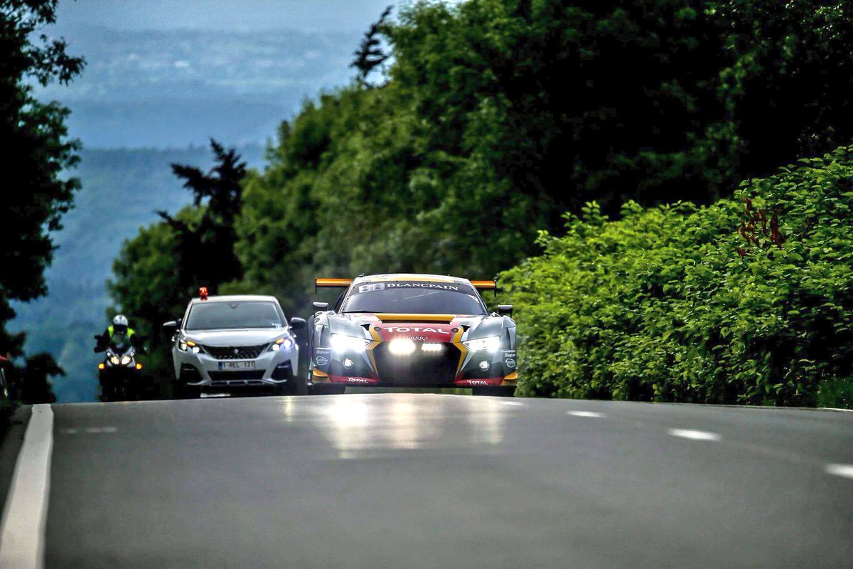 stuartleonard32's tweet photo. I LOVE this part of the @BlancpainGT @24HoursofSpa. Parade through the streets of Spa. The fans, the vibe, it's got it all!  18:00 today. Don't miss it! #motorsport #racing #supercar #R8 https://t.co/EjbWul4ted