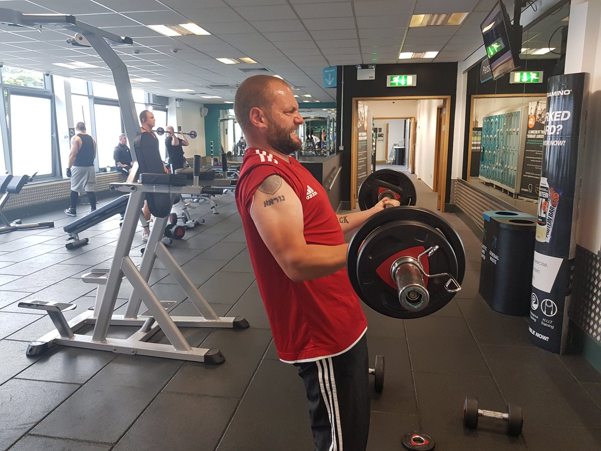 teamcarnage18's tweet photo. Some more early morning snaps.... carnage is how my body feels the day smashing records the day feeling the pump the gym big.

Time to get back to basics and eat clean again https://t.co/jopazAQM0C