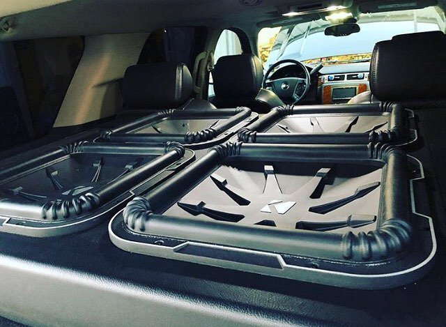 KICKERaudio's tweet photo. John has more than big bump. He has passion. Never need more than that. 📸:@dirtyrotten603
#mechman #mechmanalternators #dubwheels #belltech #belltechsporttrucks #kickeraudio #livinloud #craftsmanship #tahoe #chevy #chevrolet #chevytahoe #L7 #squaresu… https://t.co/PZaxOZyJrL https://t.co/aWUnJcX0p3
