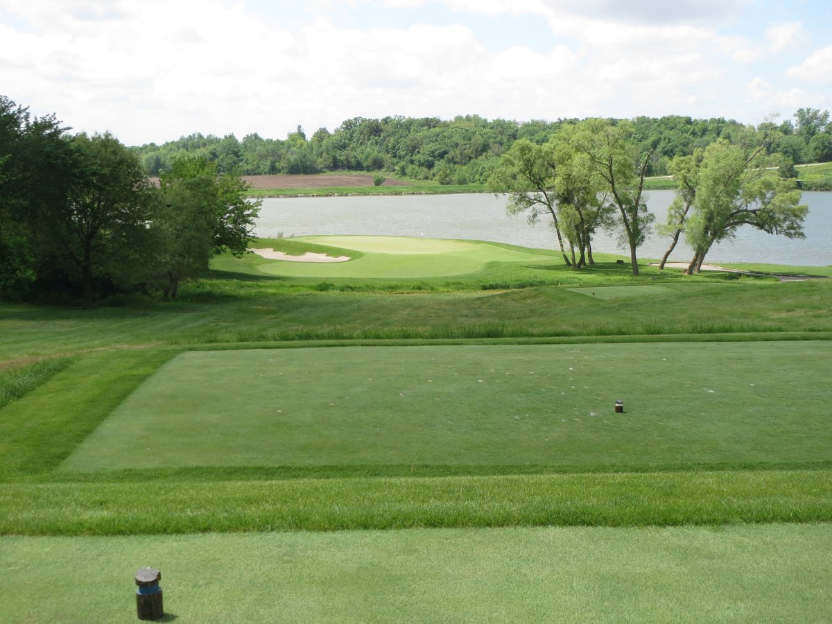 wiscogolfaddict's tweet photo. My #23 favorite #golfcourse I've played: @TheHarvesterGC in #Rhodes #Iowa. The course that's made #KeithFoster most well-known, #TheHarvester features his industry-famous bunker work and routing.
Word is it's going private - any reliable intel out there? #toogoodtogoaway https://t.co/LteJsfXdcU