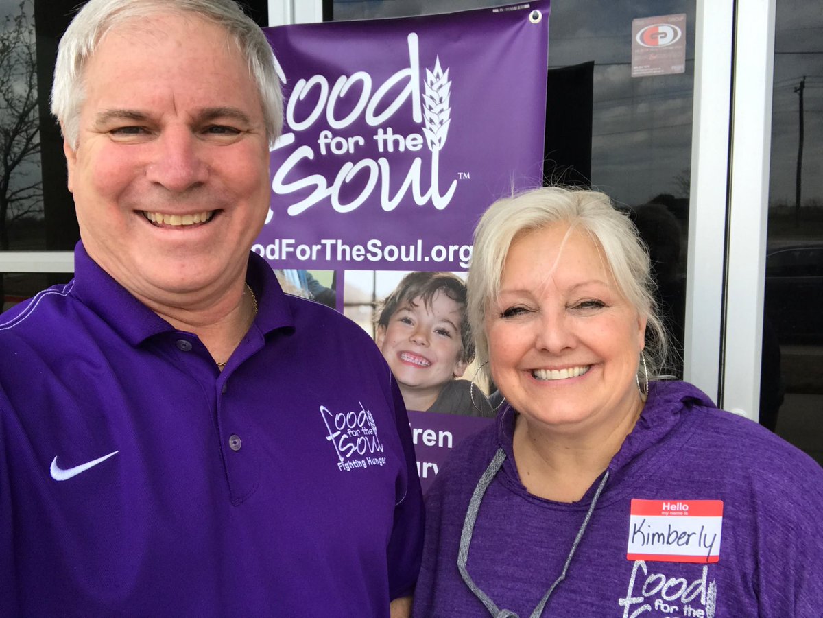 fftsoul's tweet photo. Our very own Bob Sawler has been nominated for the Tech Titan Community Hero Award! We are so thankful for Bob's tireless work fighing childhood hunger in North Texas, and we are proud of him for receiving this nomination!
#FoodForTheSoul #RealTime #TechTitan #CommunityHeroAward https://t.co/hB5w26Tsth